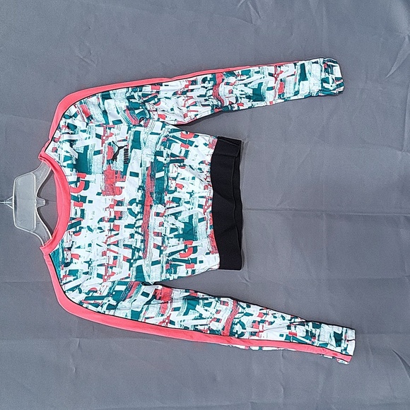 (J11) Girl, puma long sleves shirt, size small - Picture 1 of 3